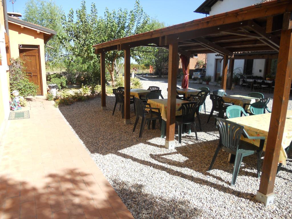 Вилла Agriturismo Le Mura Del Gherlo Валеджо-суль-Минчо Экстерьер фото